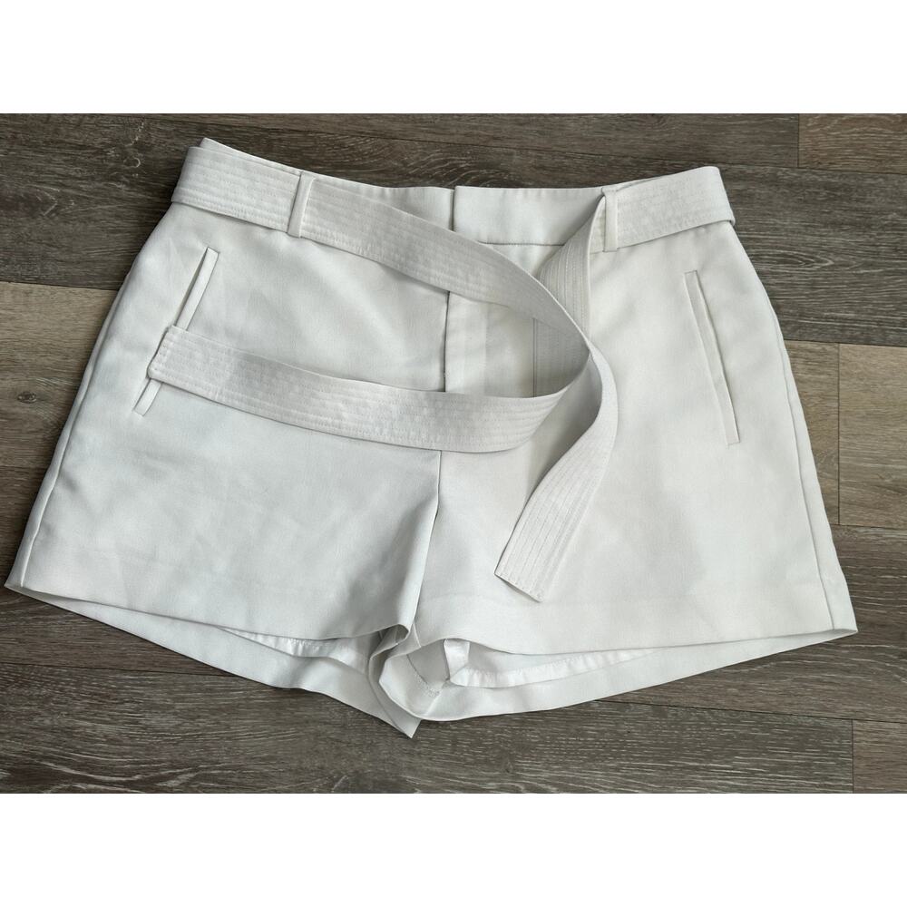 Nine West Women's Shorts White Large with Belt